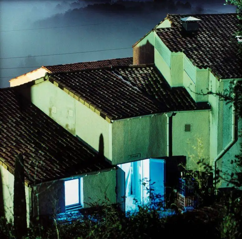 Paysage Nuits suite n°1, Les villas, 2002 - BOVO Marie (née en 1967)